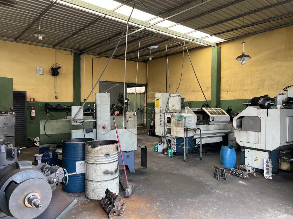 Comprar Comercial / Ponto Comercial em Botucatu R$ 430.000,00 - Foto 2