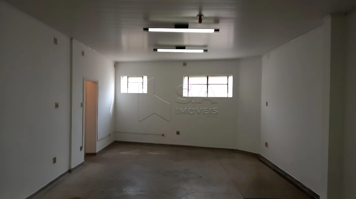 Alugar Comercial / Galp&atilde;o - Barrac&atilde;o em Botucatu R$ 1.500,00 - Foto 3