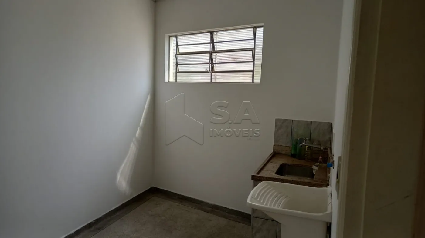 Alugar Comercial / Galp&atilde;o - Barrac&atilde;o em Botucatu R$ 1.500,00 - Foto 4