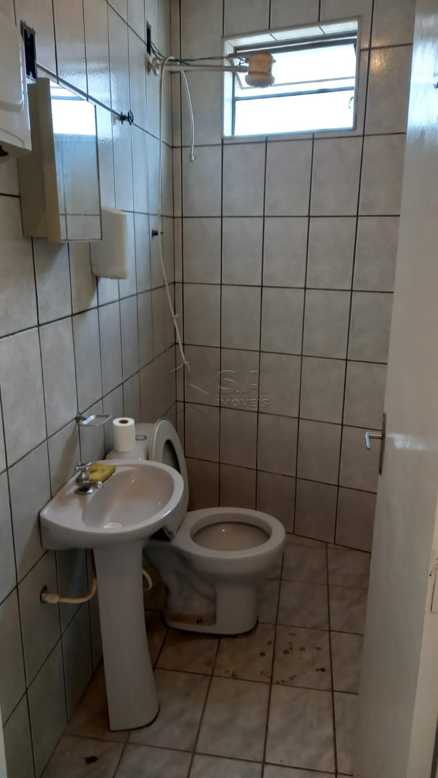 Alugar Comercial / Galp&atilde;o - Barrac&atilde;o em Botucatu R$ 1.500,00 - Foto 6