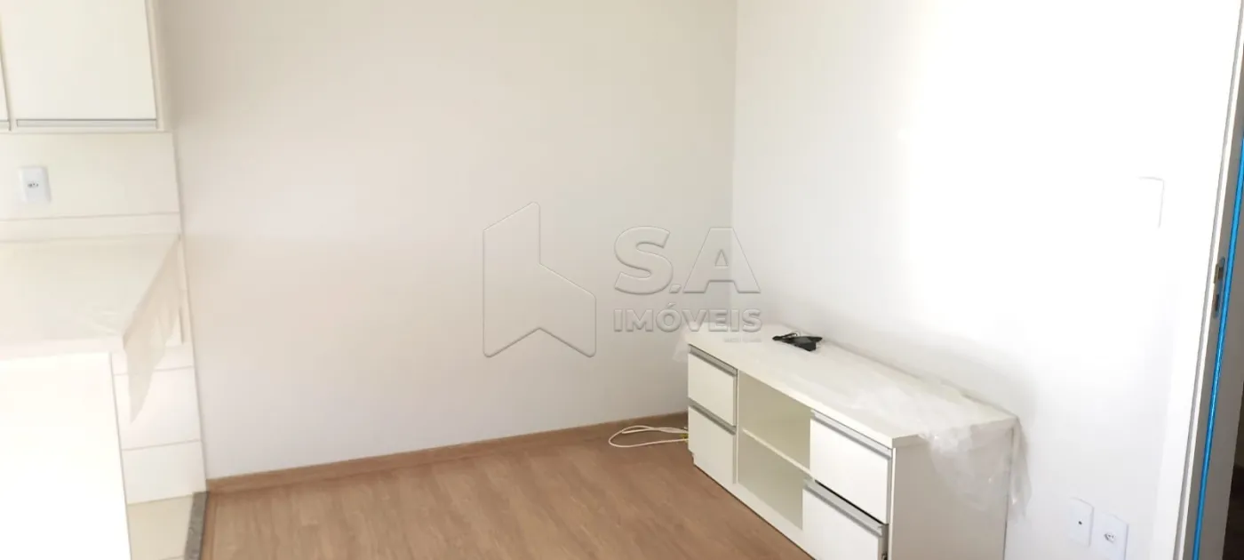 Alugar Apartamento / Padr&atilde;o em Botucatu R$ 1.350,00 - Foto 2
