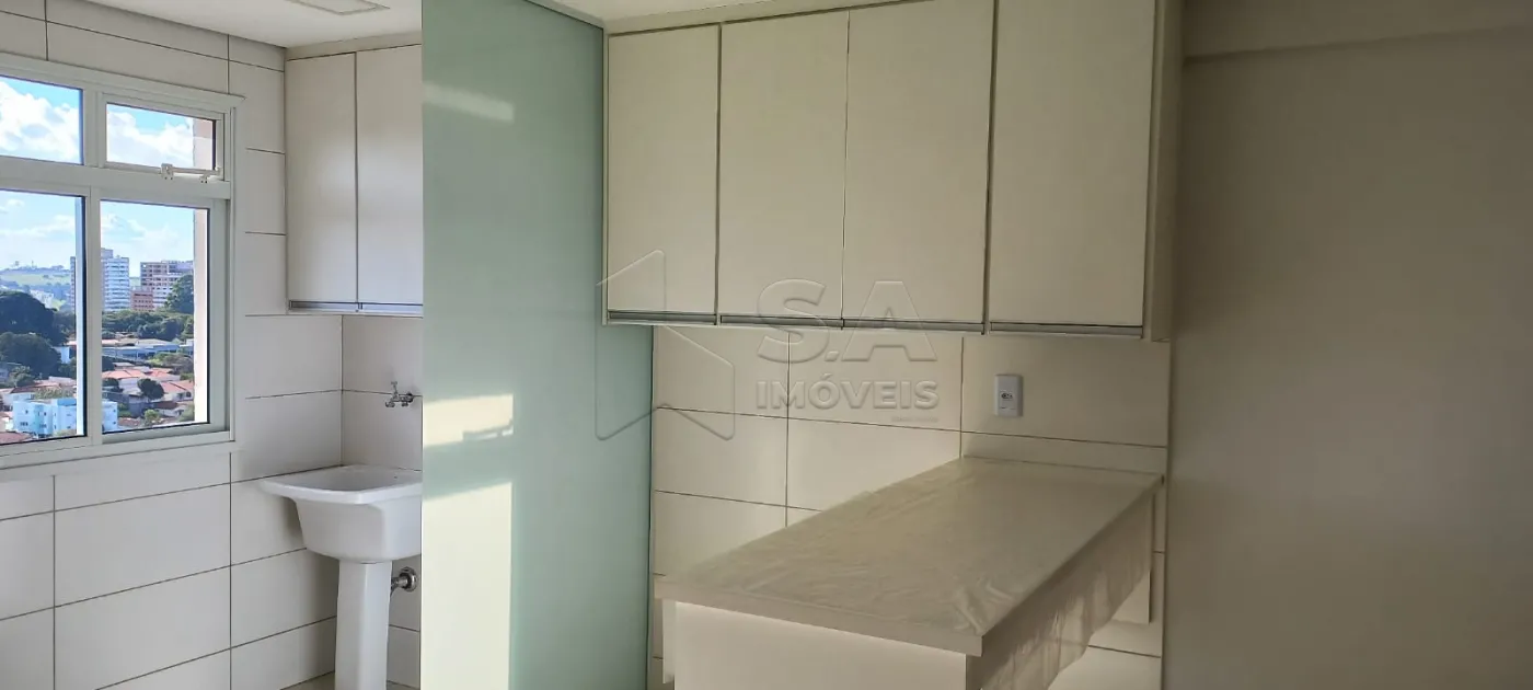 Alugar Apartamento / Padr&atilde;o em Botucatu R$ 1.350,00 - Foto 5
