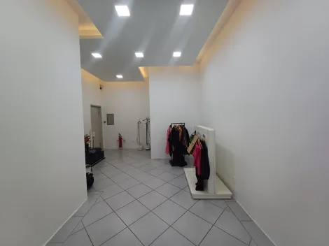 Botucatu Centro Estabelecimento Locacao R$ 2.500,00 Area construida 30.00m2