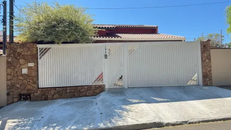 Botucatu Chacara dos Pinheiros Casa Venda R$640.000,00 3 Dormitorios 2 Vagas Area do terreno 250.00m2 Area construida 144.10m2