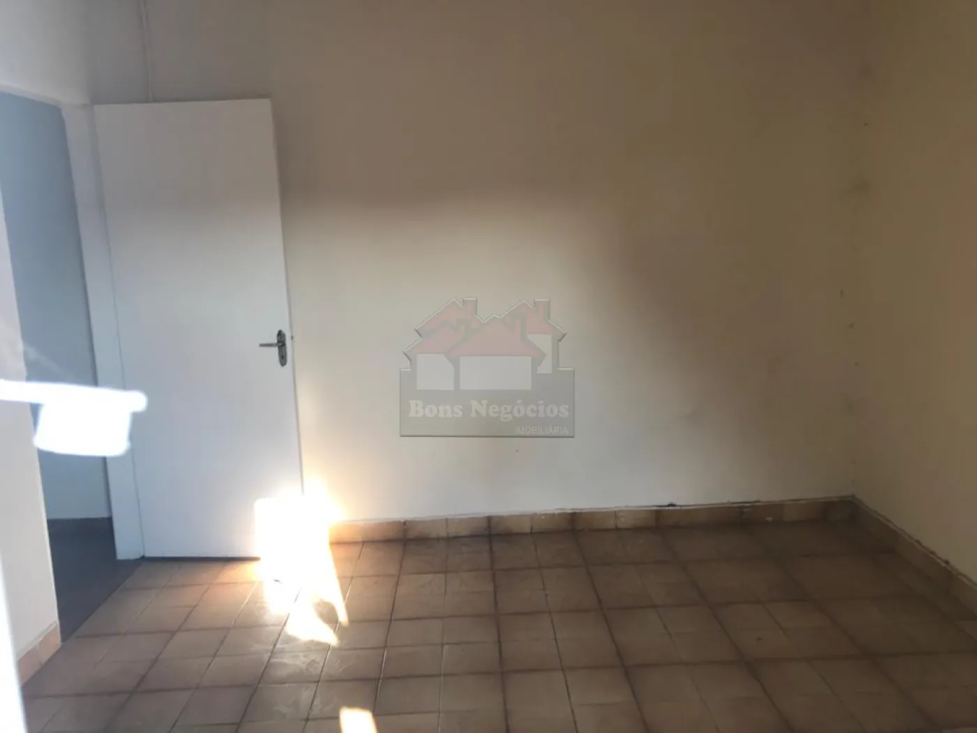 Comprar Casa / Padr&atilde;o em Ribeir&atilde;o Preto R$ 280.000,00 - Foto 2