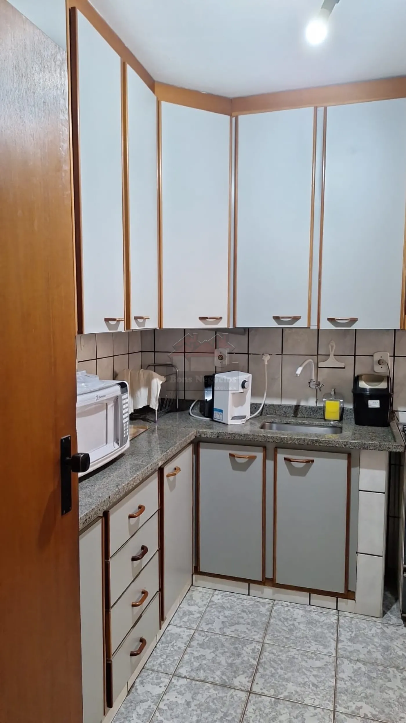 Alugar Apartamento / Padr&atilde;o sem Condom&iacute;nio em Ribeir&atilde;o Preto R$ 1.200,00 - Foto 4