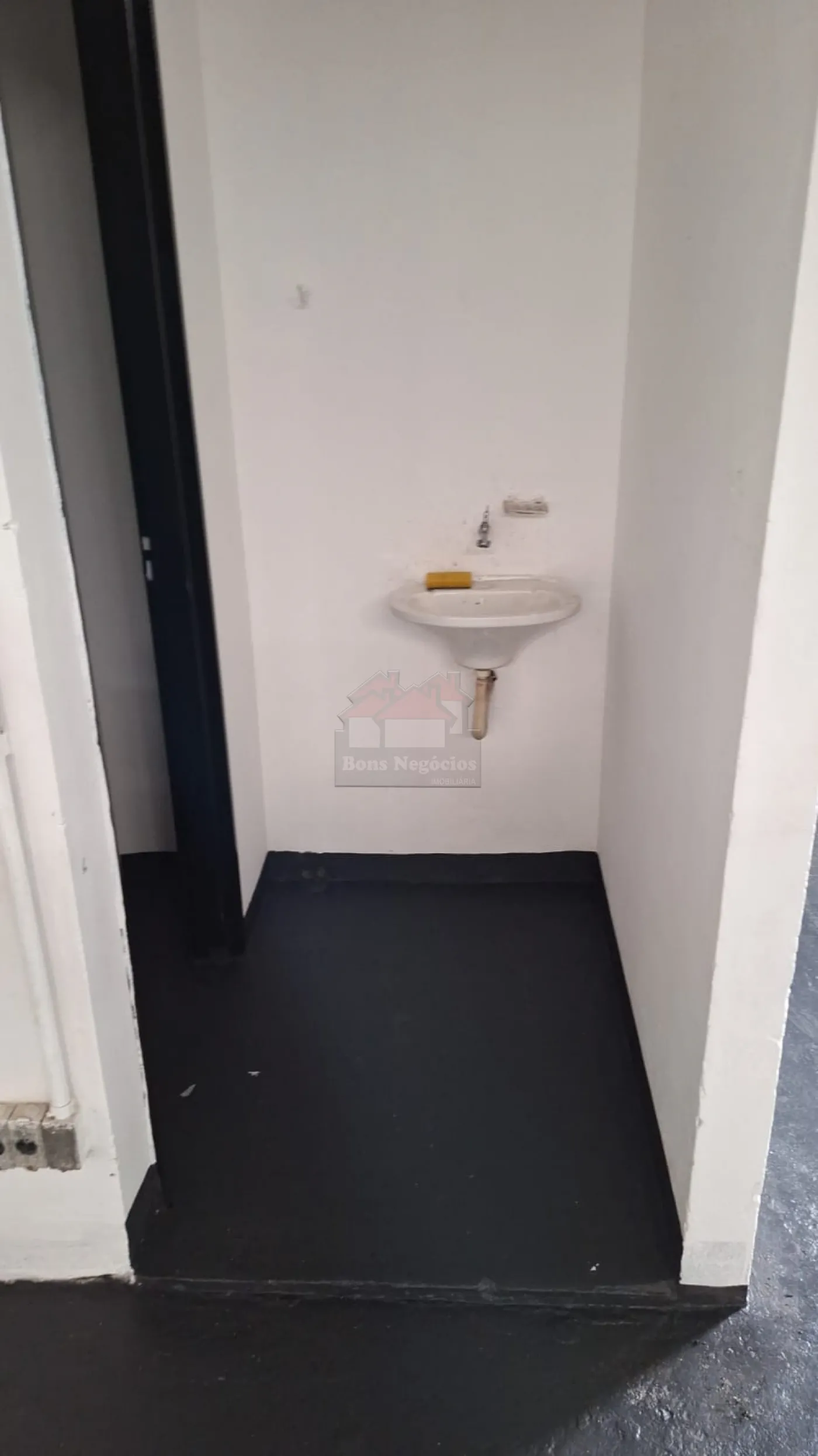 Alugar Comercial / Sal&atilde;o em Ribeir&atilde;o Preto R$ 4.800,00 - Foto 6