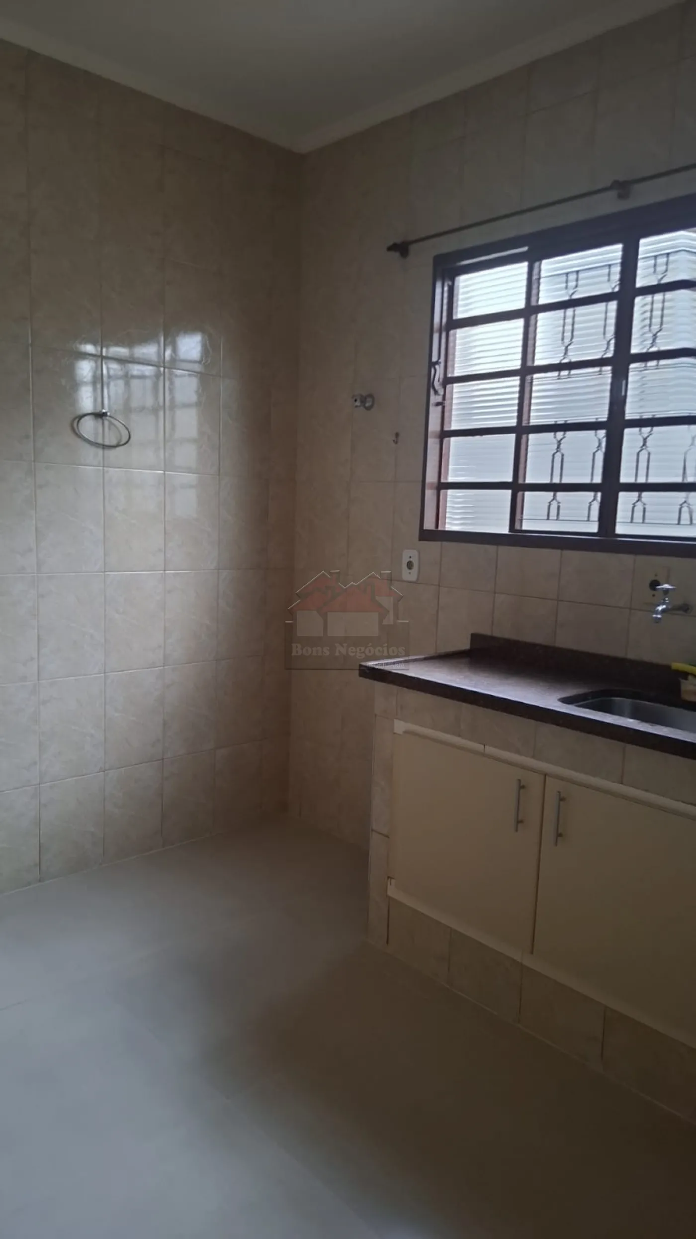 Alugar Casa / Padr&atilde;o em Ribeir&atilde;o Preto R$ 3.000,00 - Foto 5