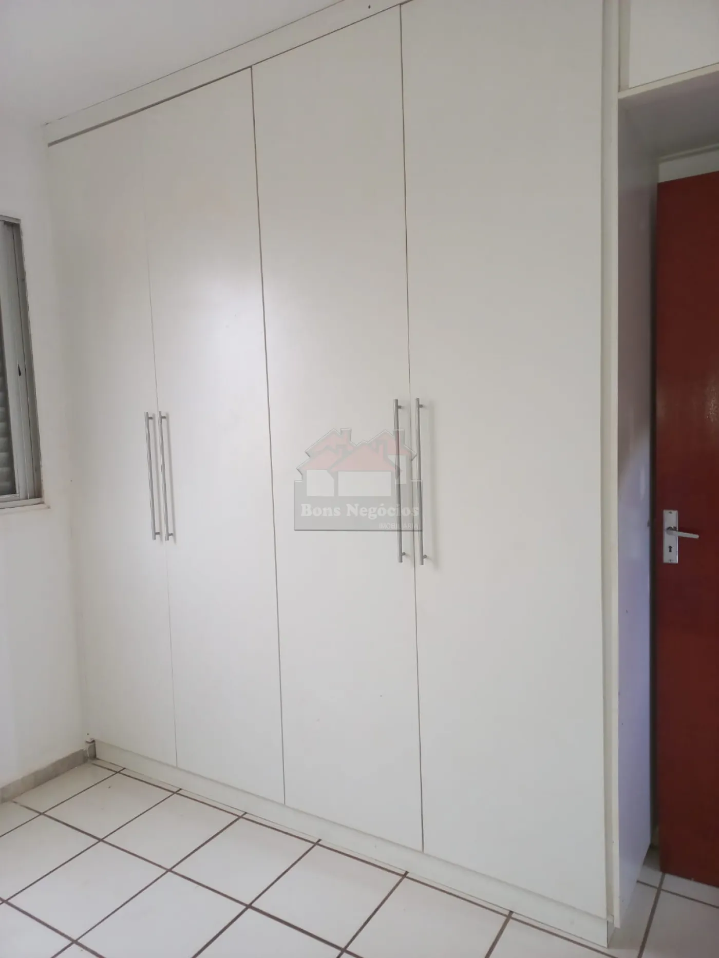Alugar Apartamento / Aluguel em Ribeir&atilde;o Preto R$ 1.100,00 - Foto 4