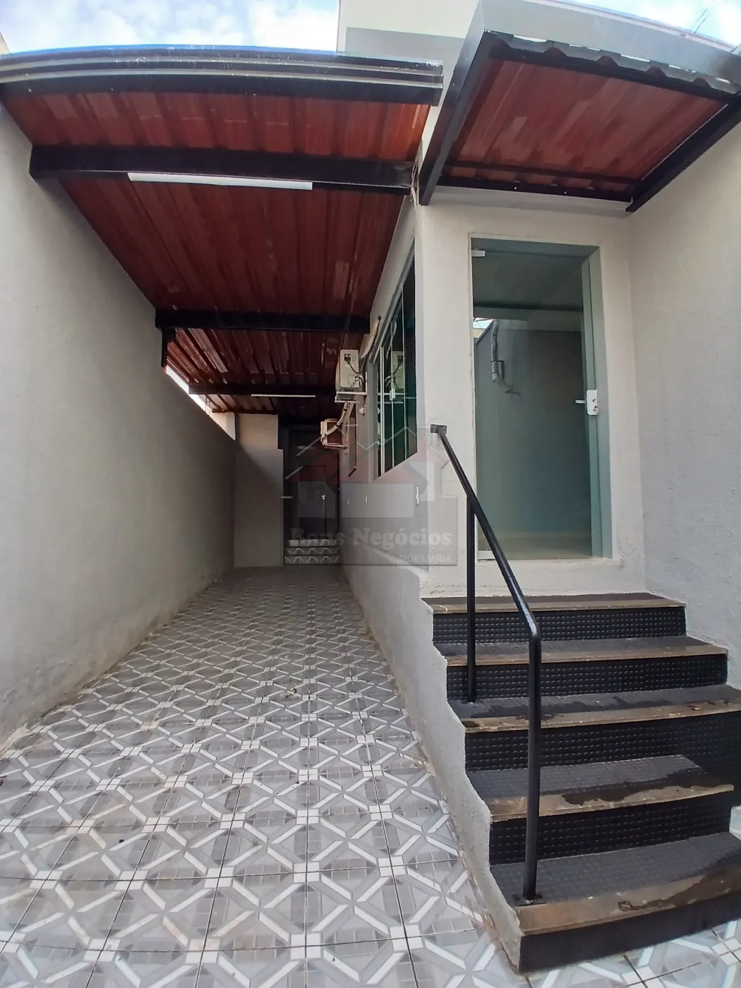 Alugar Casa / Padr&atilde;o em Ribeir&atilde;o Preto R$ 4.000,00 - Foto 1