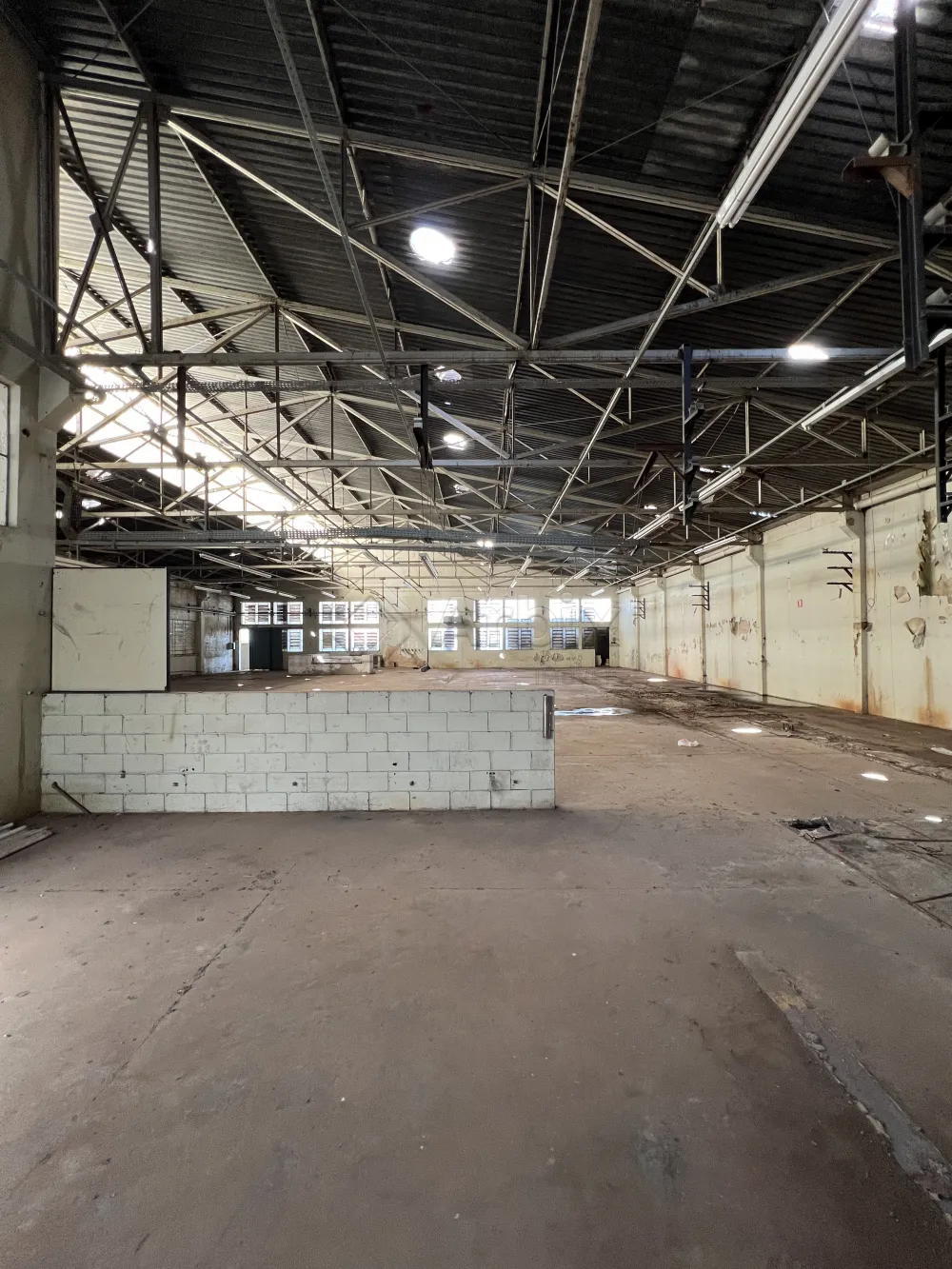 Alugar Comercial / Sal&atilde;o Industrial em Americana R$ 80.000,00 - Foto 24