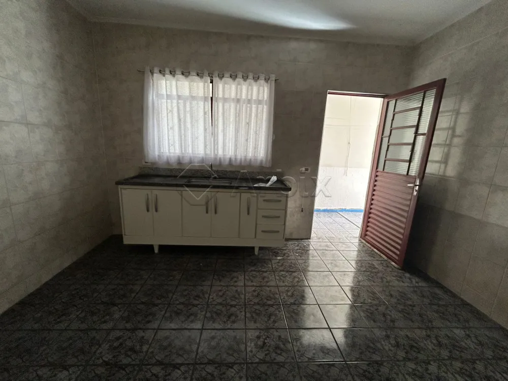 Alugar Casa / Residencial em Santa B&aacute;rbara D`Oeste R$ 1.850,00 - Foto 5