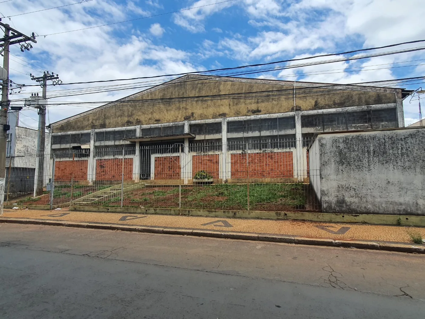 Alugar Comercial / Sal&atilde;o Industrial em Americana R$ 16.000,00 - Foto 1