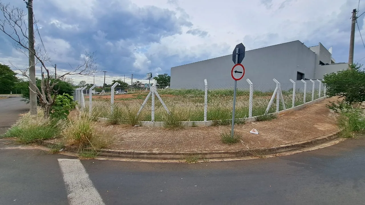 Alugar Terreno / Comercial em Santa B&aacute;rbara D`Oeste R$ 3.500,00 - Foto 3