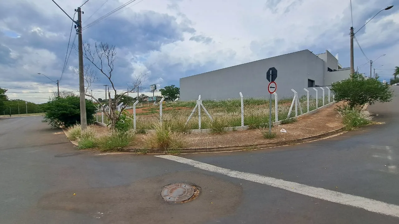 Alugar Terreno / Comercial em Santa B&aacute;rbara D`Oeste R$ 3.500,00 - Foto 5