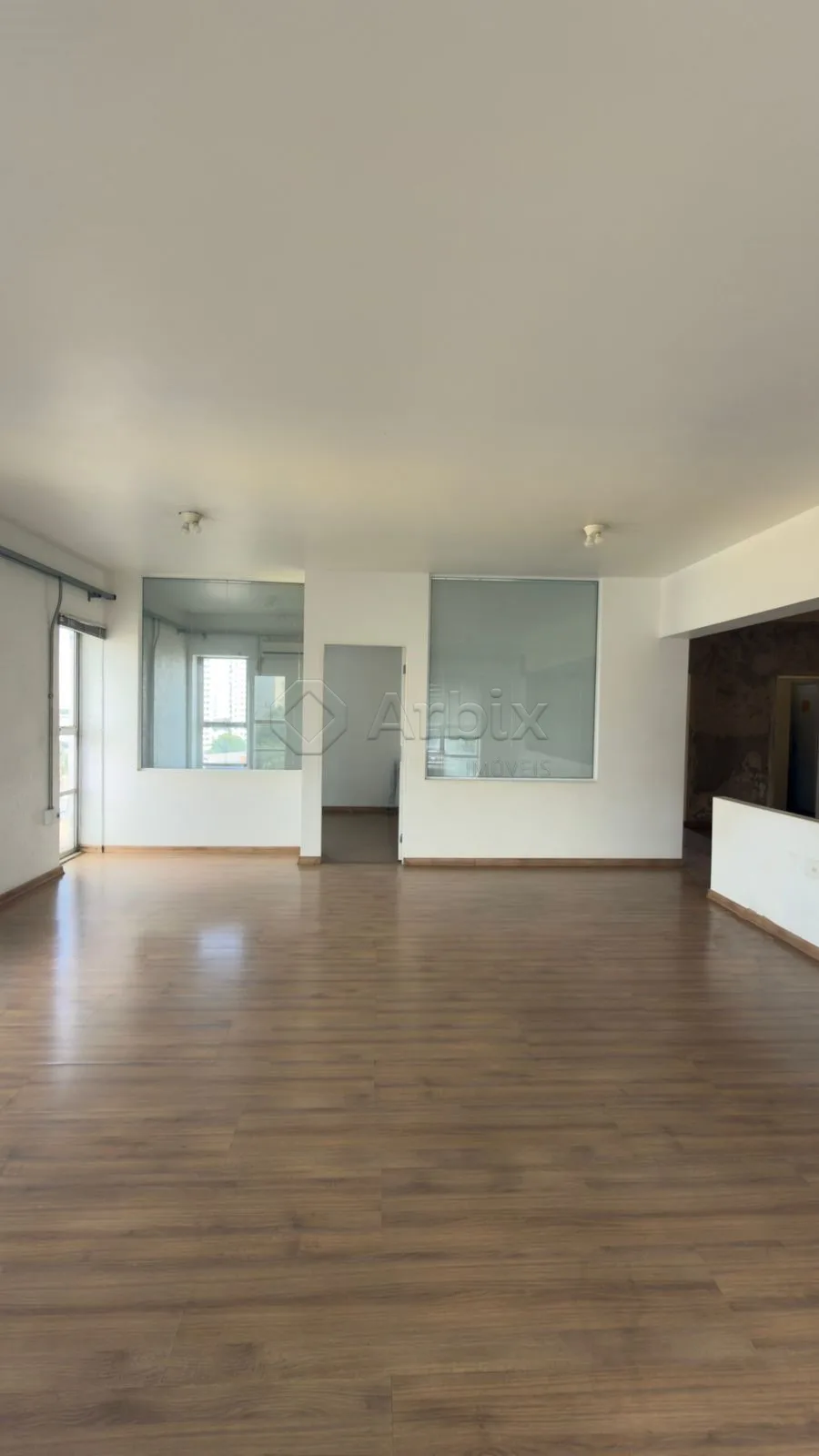 Alugar Comercial / Sala Comercial em Condom&iacute;nio em Americana R$ 1.300,00 - Foto 1