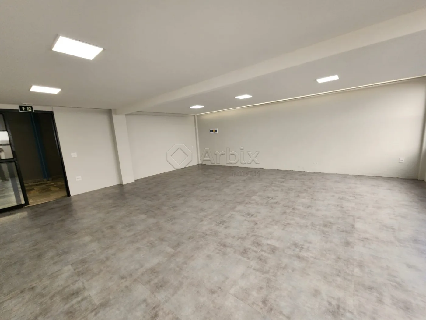 Alugar Comercial / Sala Comercial em Condom&iacute;nio em Americana R$ 2.904,74 - Foto 2