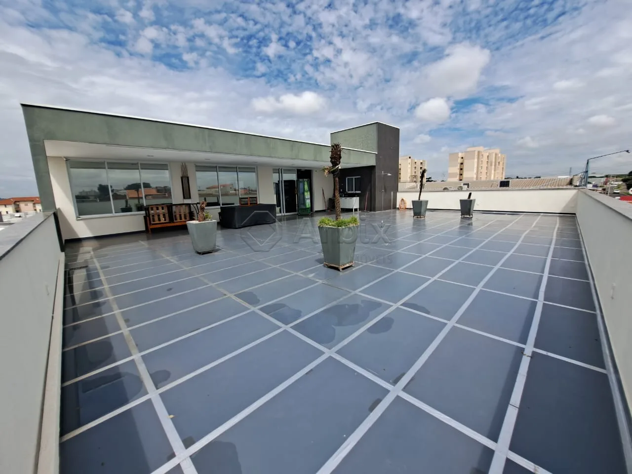 Alugar Comercial / Casa Comercial em Nova Odessa R$ 3.500,00 - Foto 9