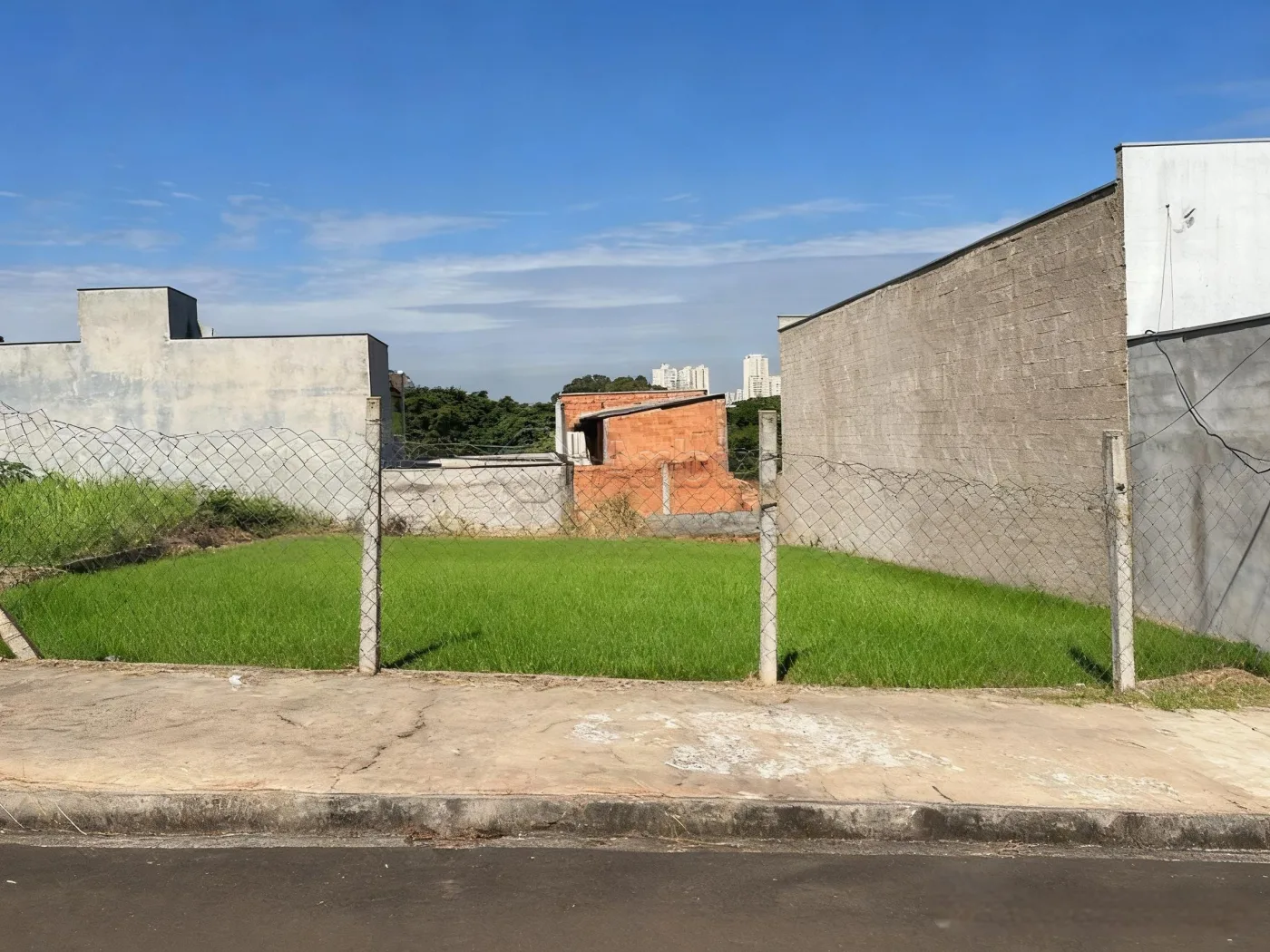 Comprar Terreno / Residencial em Americana R$ 370.000,00 - Foto 2