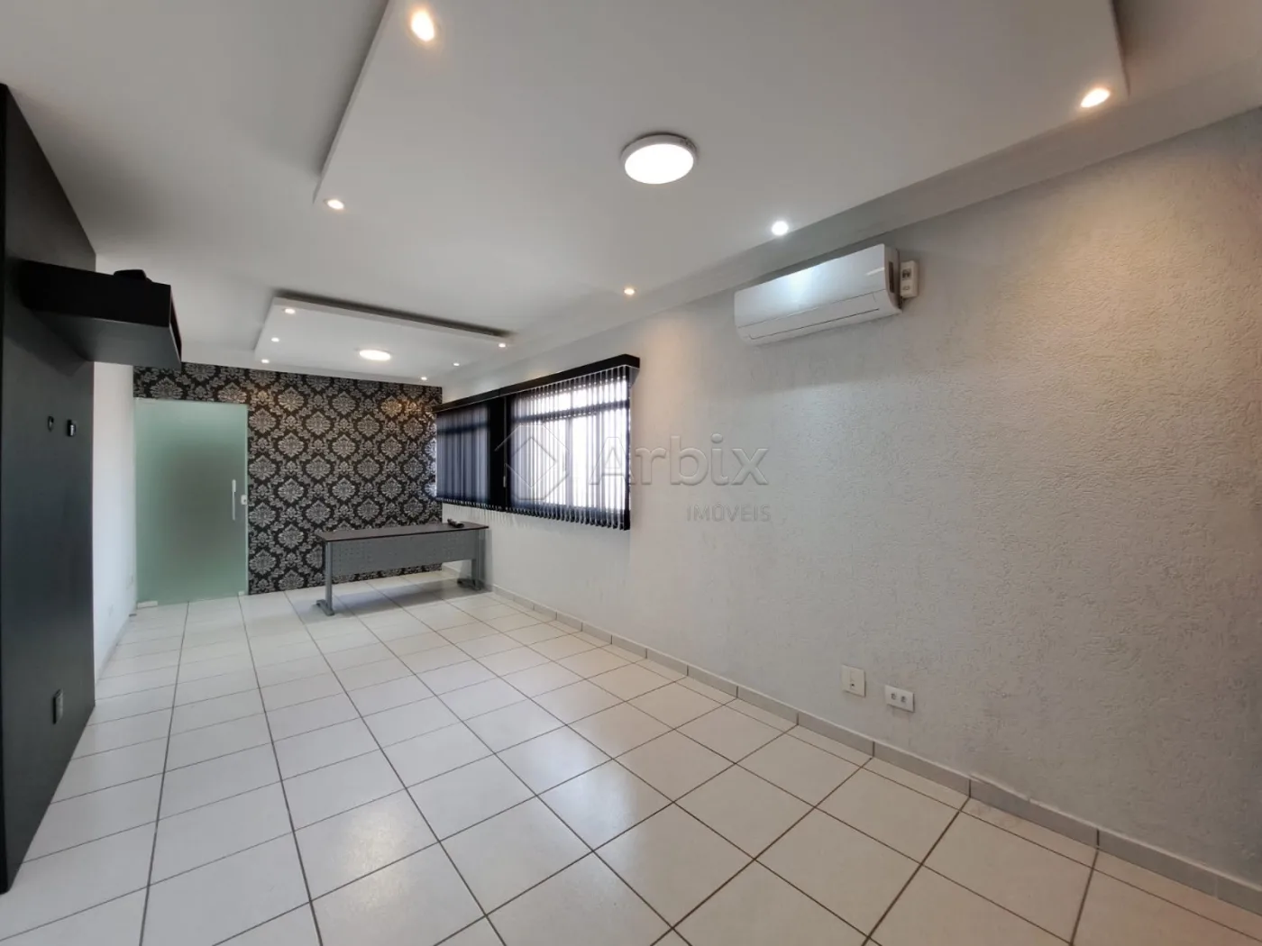Alugar Comercial / Sala Comercial em Americana R$ 2.500,00 - Foto 1