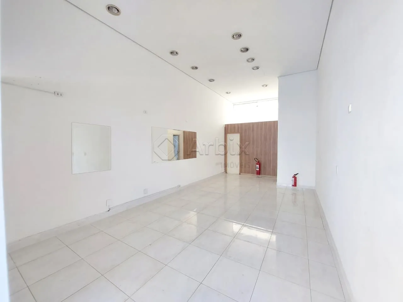 Alugar Comercial / Sala Comercial em Americana R$ 2.700,00 - Foto 2