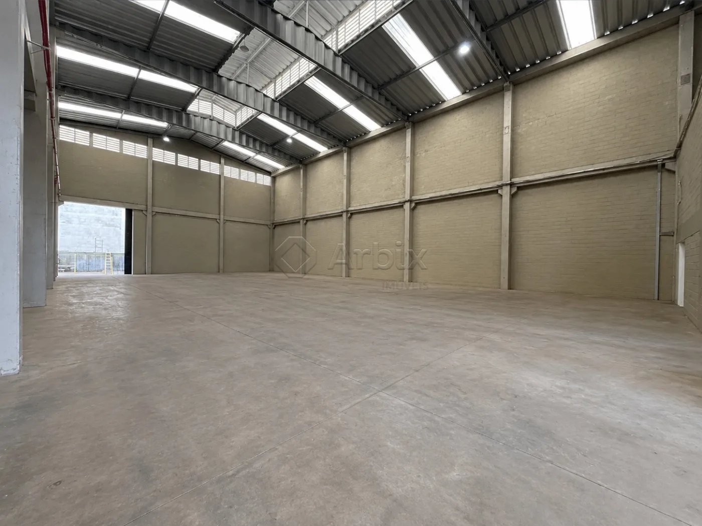 Alugar Comercial / Sal&atilde;o Industrial em Condom&iacute;nio em Santa B&aacute;rbara D`Oeste R$ 17.000,00 - Foto 2