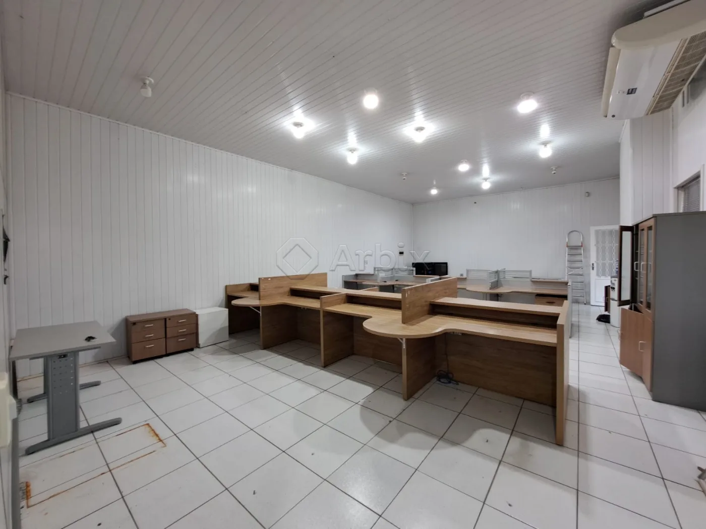 Alugar Comercial / Sal&atilde;o Comercial em Americana R$ 20.000,00 - Foto 4