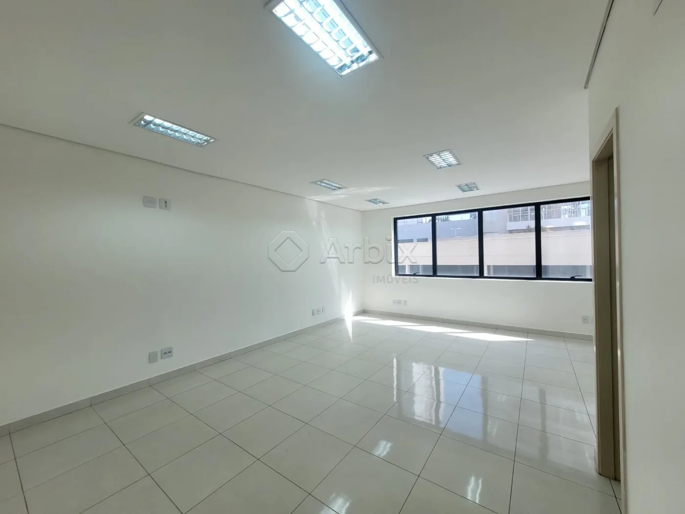 Alugar Comercial / Sala Comercial em Condom&iacute;nio em Americana R$ 2.300,00 - Foto 2