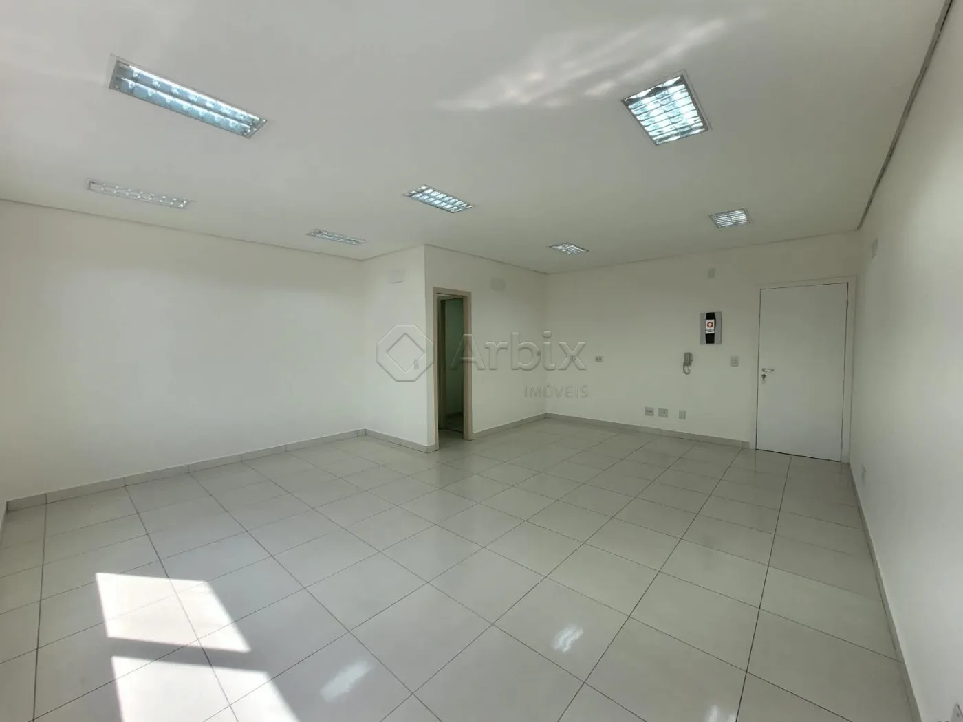 Alugar Comercial / Sala Comercial em Condom&iacute;nio em Americana R$ 2.300,00 - Foto 6
