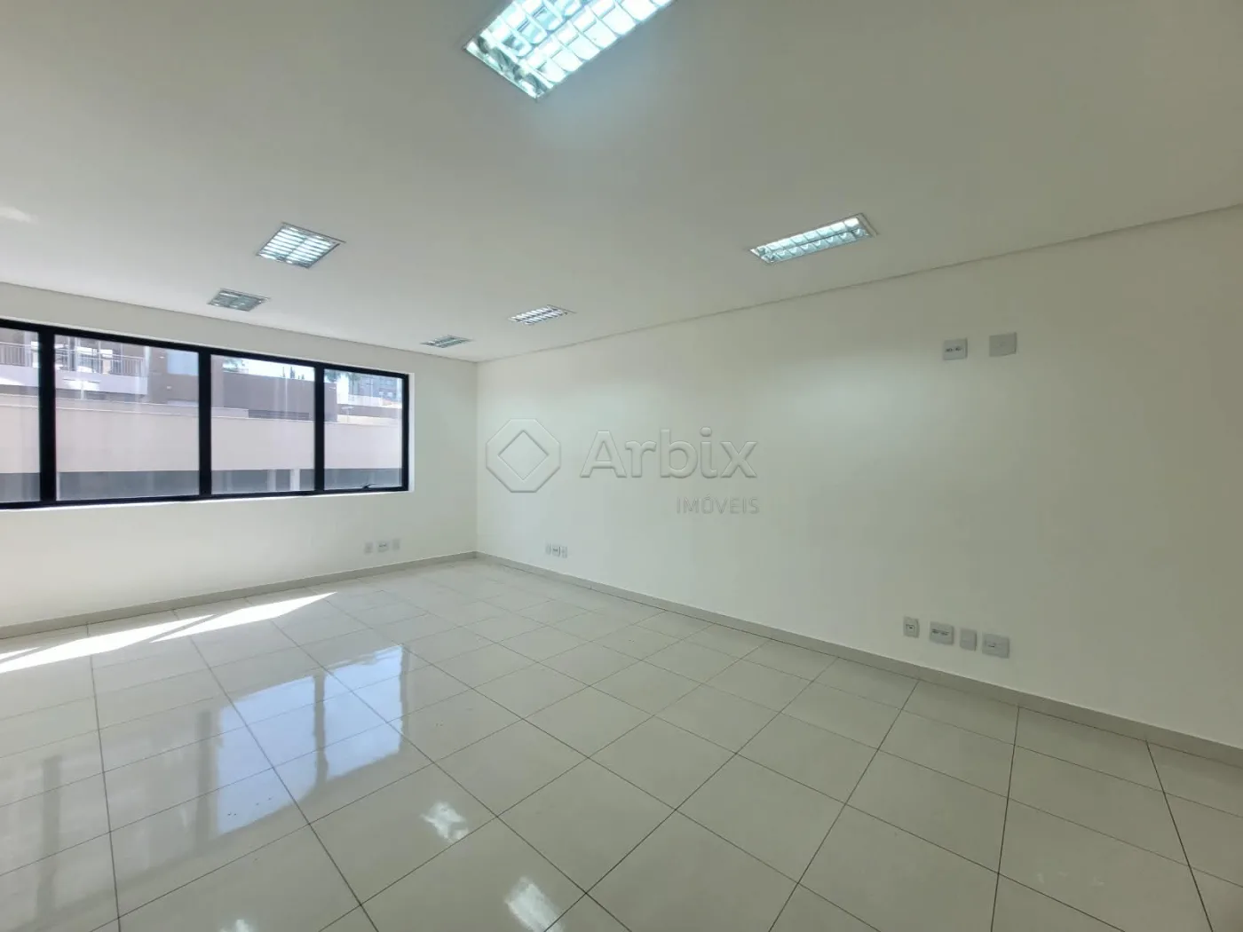 Alugar Comercial / Sala Comercial em Condom&iacute;nio em Americana R$ 2.300,00 - Foto 3