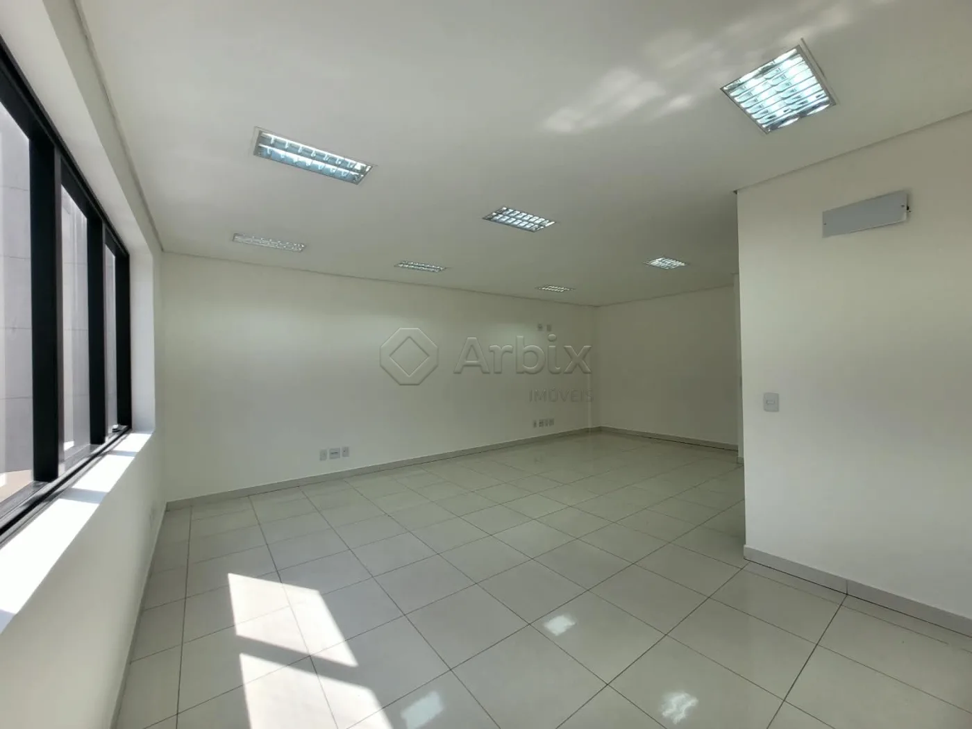 Alugar Comercial / Sala Comercial em Condom&iacute;nio em Americana R$ 2.300,00 - Foto 4