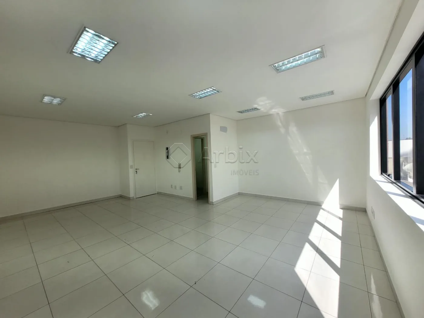 Alugar Comercial / Sala Comercial em Condom&iacute;nio em Americana R$ 2.300,00 - Foto 8