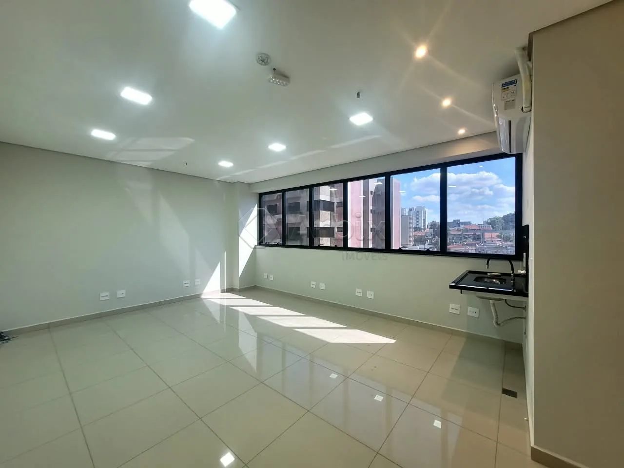 Alugar Comercial / Sala Comercial em Condom&iacute;nio em Americana R$ 2.800,00 - Foto 2