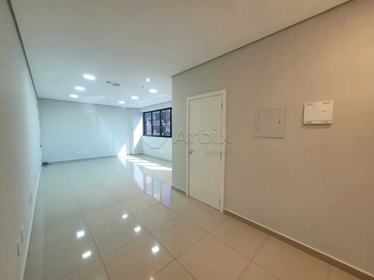 Alugar Comercial / Sala Comercial em Condom&iacute;nio em Americana R$ 2.800,00 - Foto 4