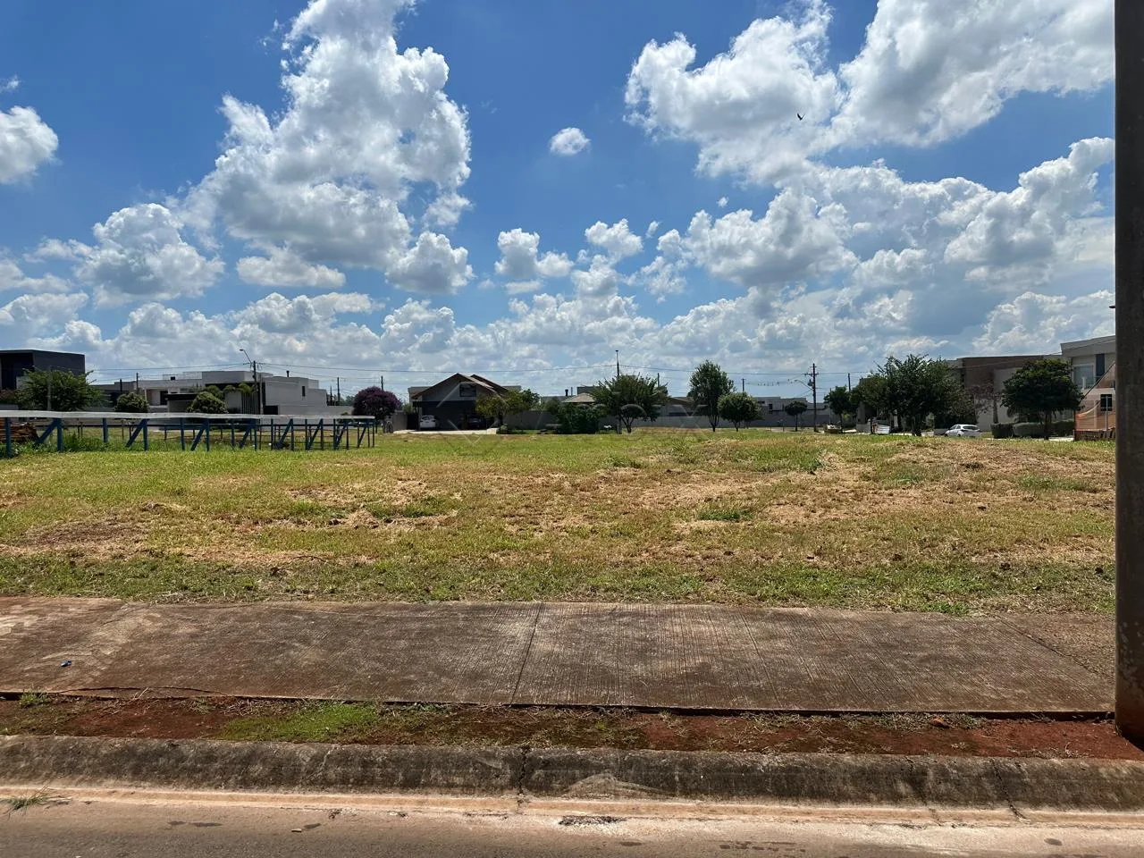 Comprar Terreno / Condom&iacute;nio em Santa B&aacute;rbara D`Oeste R$ 695.000,00 - Foto 1