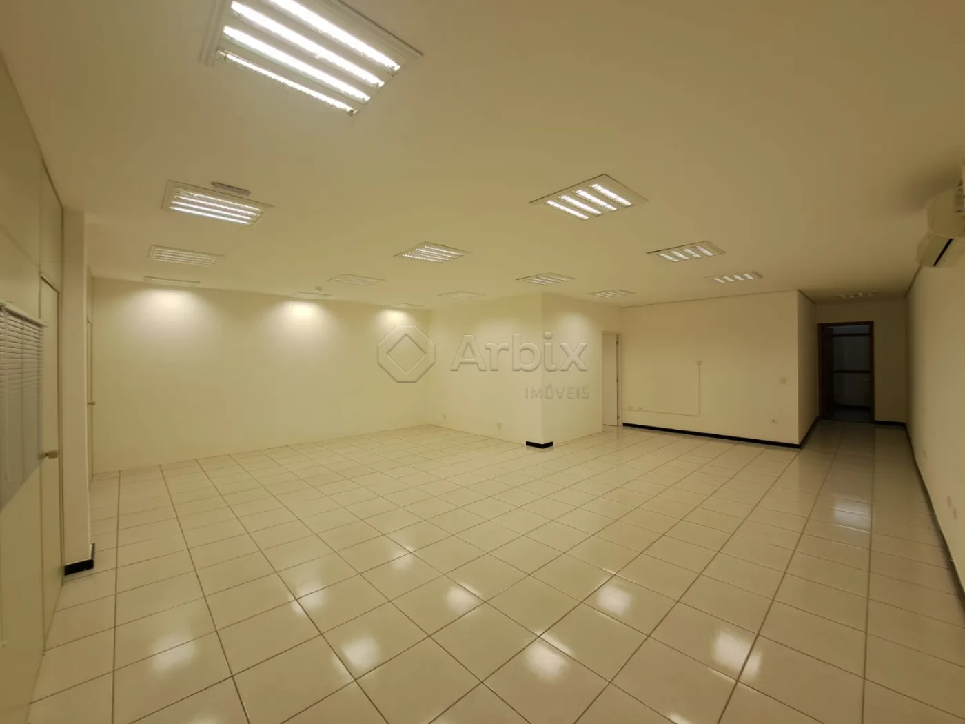 Alugar Comercial / Sala Comercial em Americana R$ 1.900,00 - Foto 1