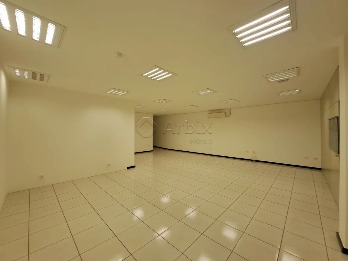 Alugar Comercial / Sala Comercial em Americana R$ 1.900,00 - Foto 3