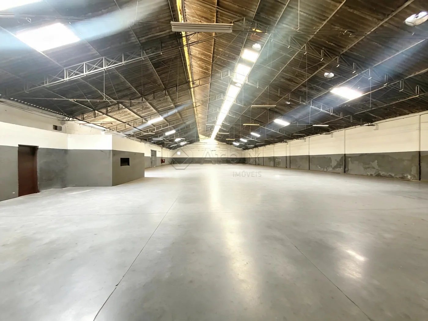 Alugar Comercial / Sal&atilde;o Industrial em Americana R$ 18.000,00 - Foto 1