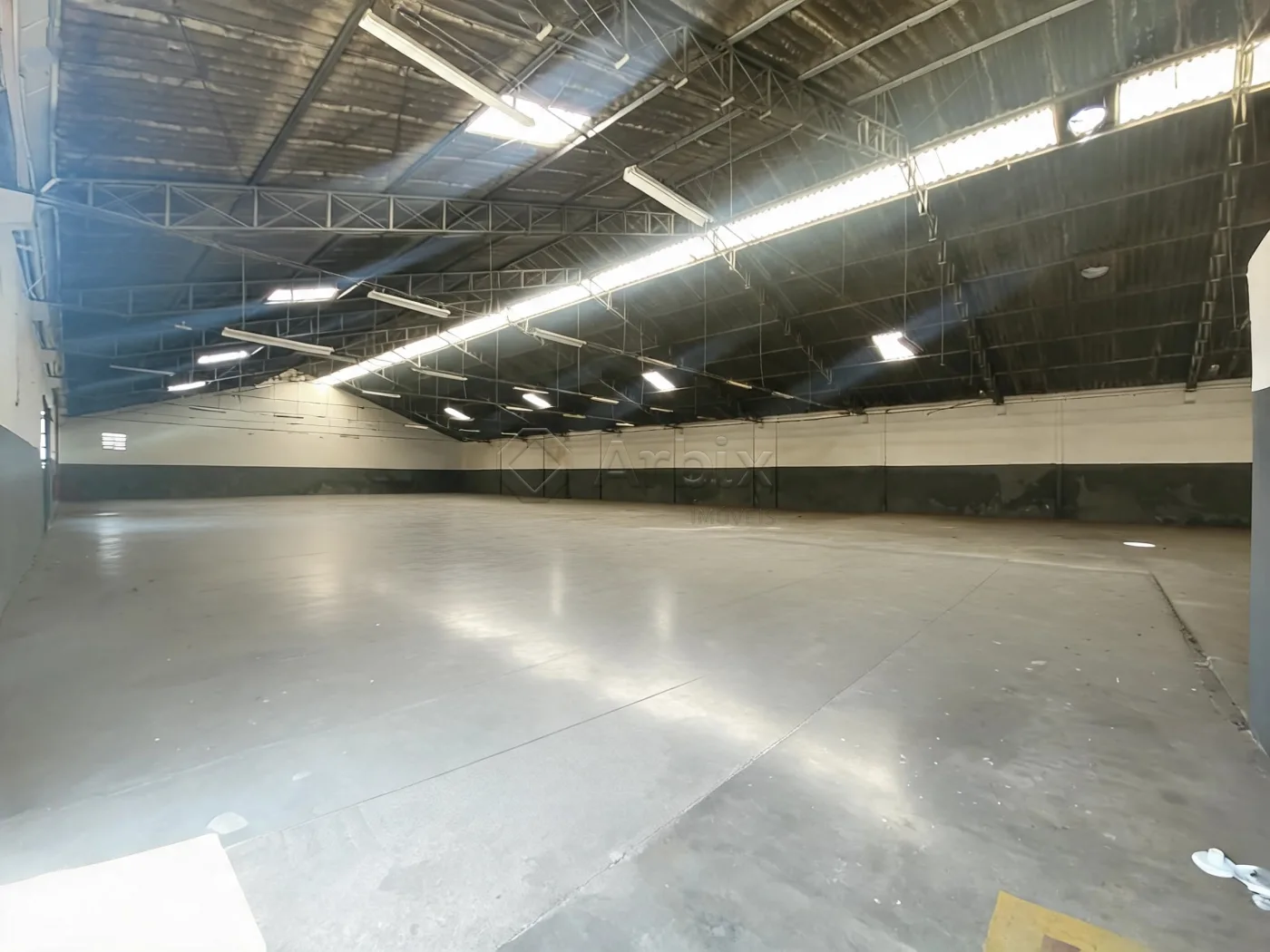 Alugar Comercial / Sal&atilde;o Industrial em Americana R$ 18.000,00 - Foto 2