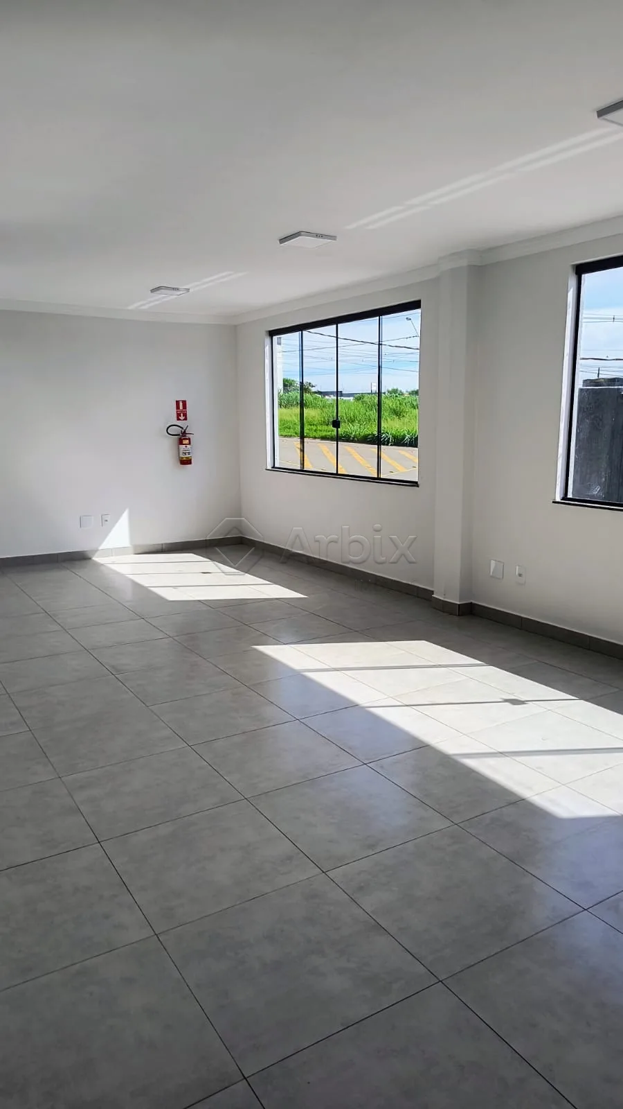 Alugar Comercial / Sal&atilde;o Industrial em Condom&iacute;nio em Santa B&aacute;rbara D`Oeste R$ 18.000,00 - Foto 12