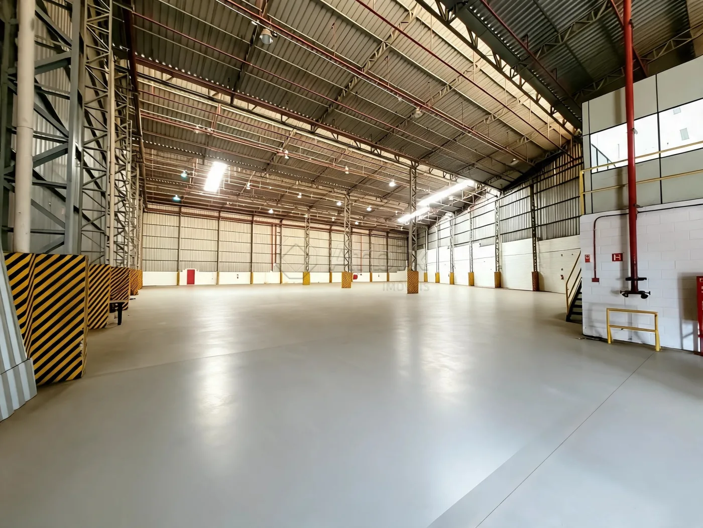 Alugar Comercial / Sal&atilde;o Industrial em Condom&iacute;nio em Limeira R$ 39.480,00 - Foto 1