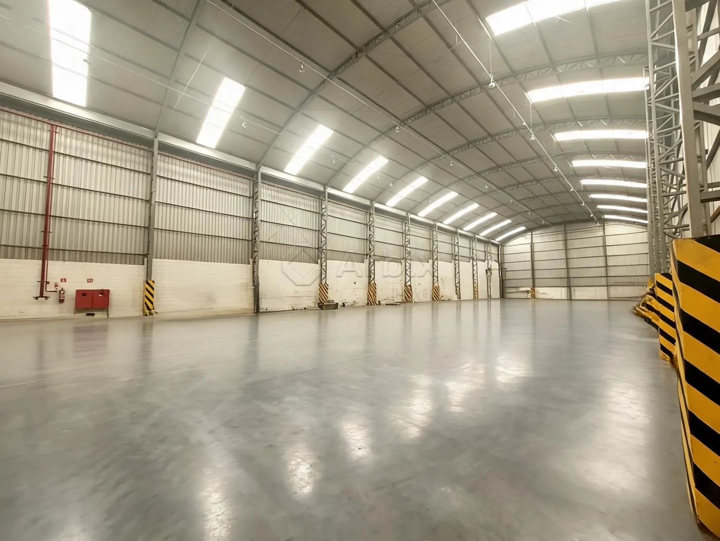 Alugar Comercial / Sal&atilde;o Industrial em Condom&iacute;nio em Limeira R$ 32.480,00 - Foto 4