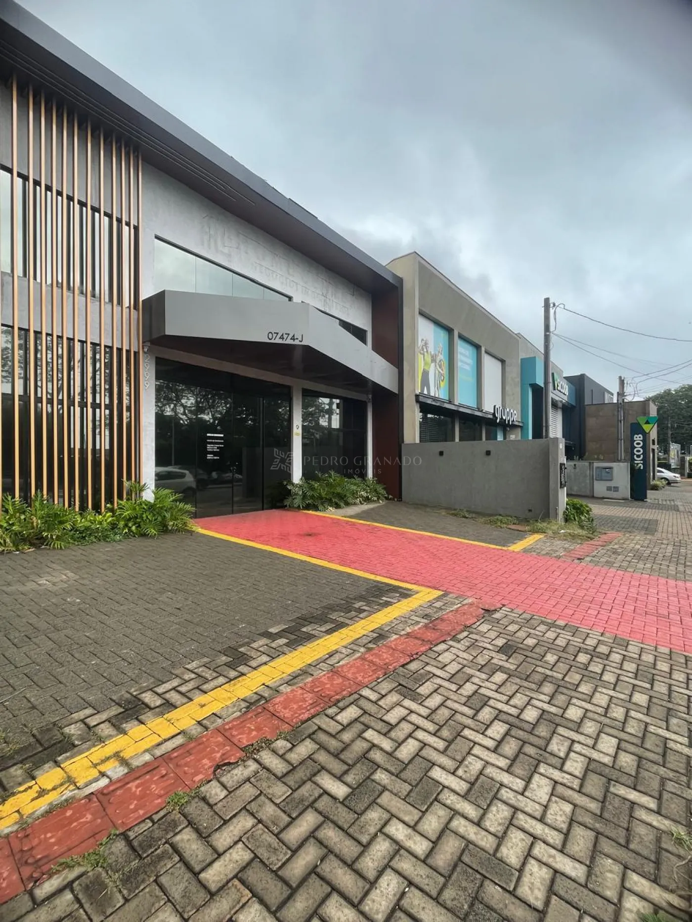Edifício para alugar em Zona 08, Maringá — Portal Chave Fácil
