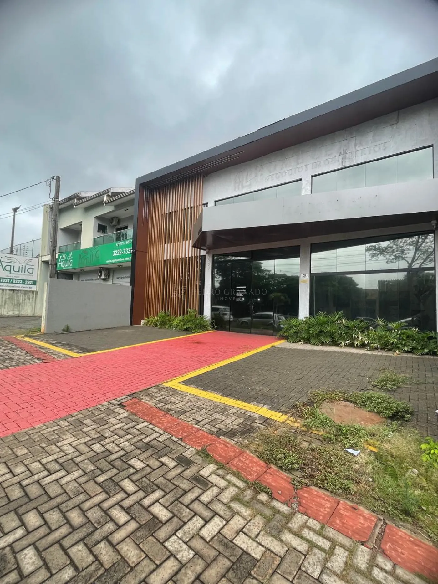 Edifício para alugar em Zona 08, Maringá — Portal Chave Fácil