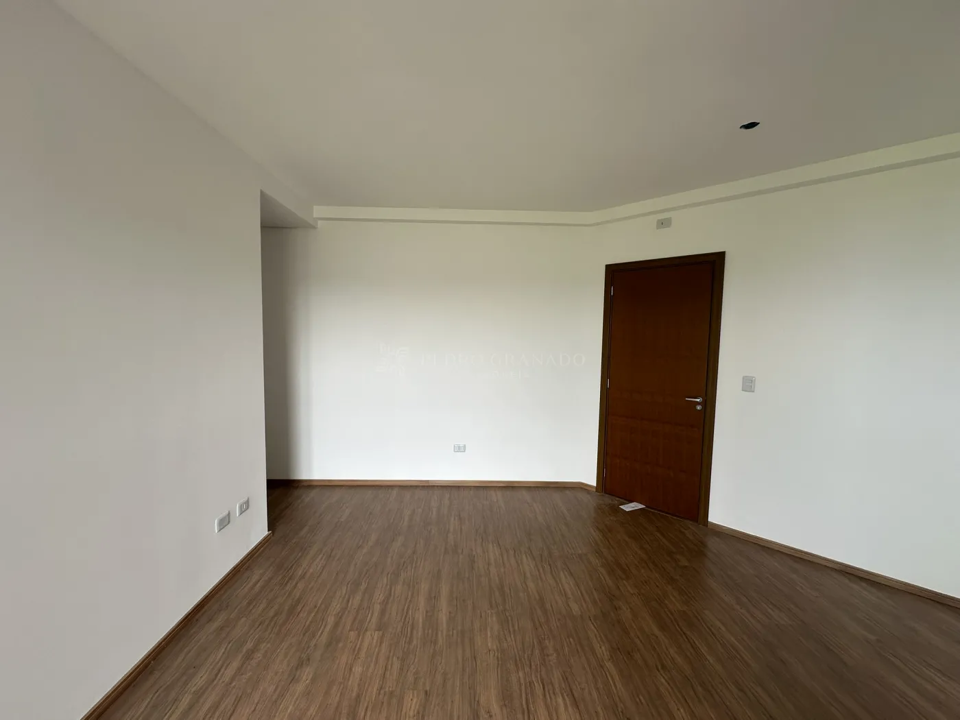 Apartamento para alugar em Conjunto Habitacional Inocente Vila Nova Júnior, Maringá — Portal Chave Fácil