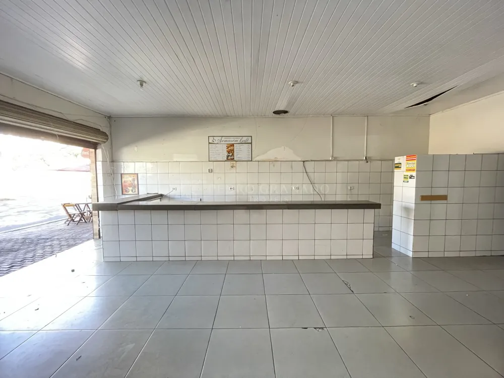 Prédio/Edifício para alugar em Zona 5, Maringá — Portal Chave Fácil
