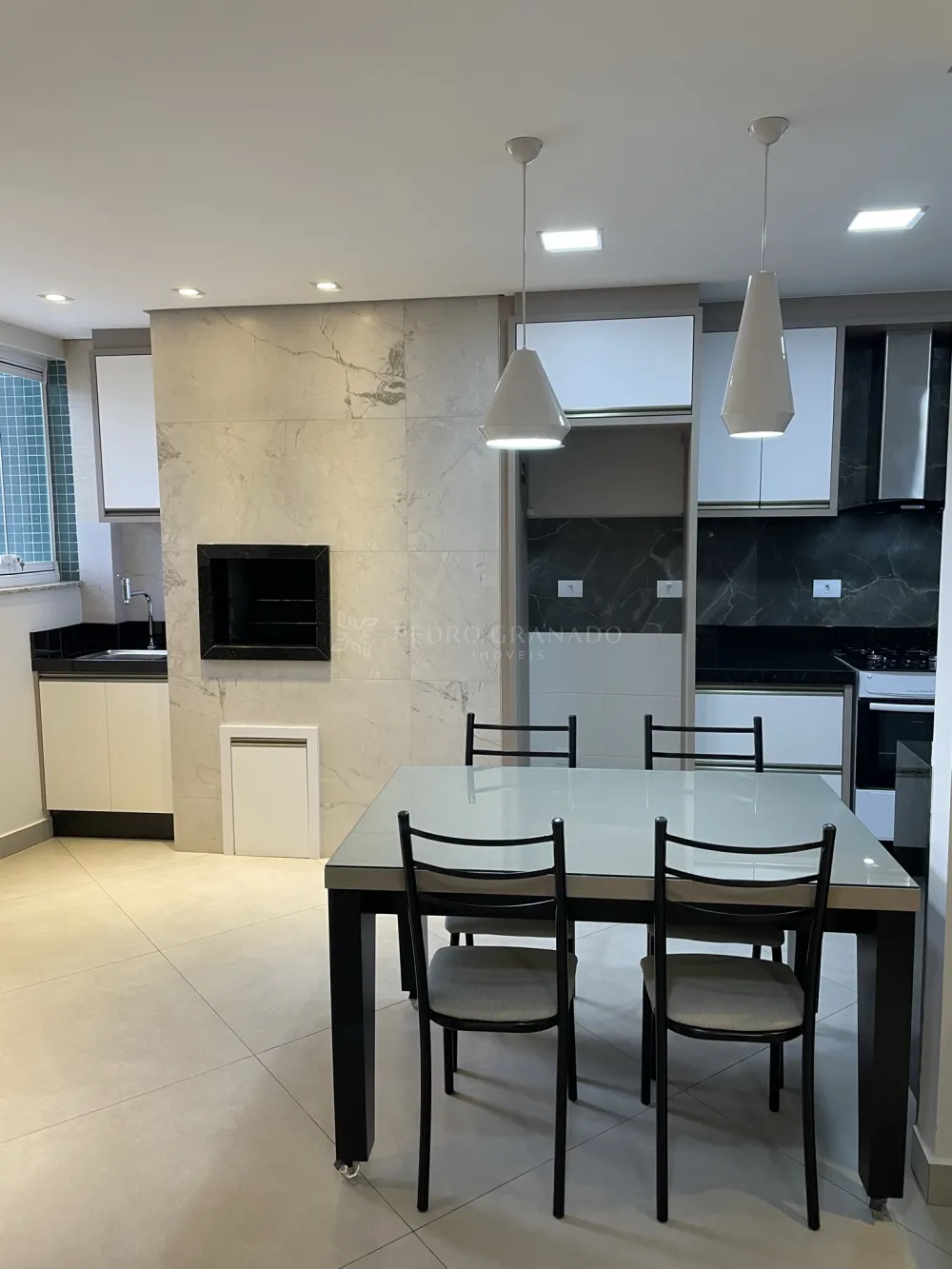 Apartamento para alugar em Zona Armazém, Maringá — Portal Chave Fácil