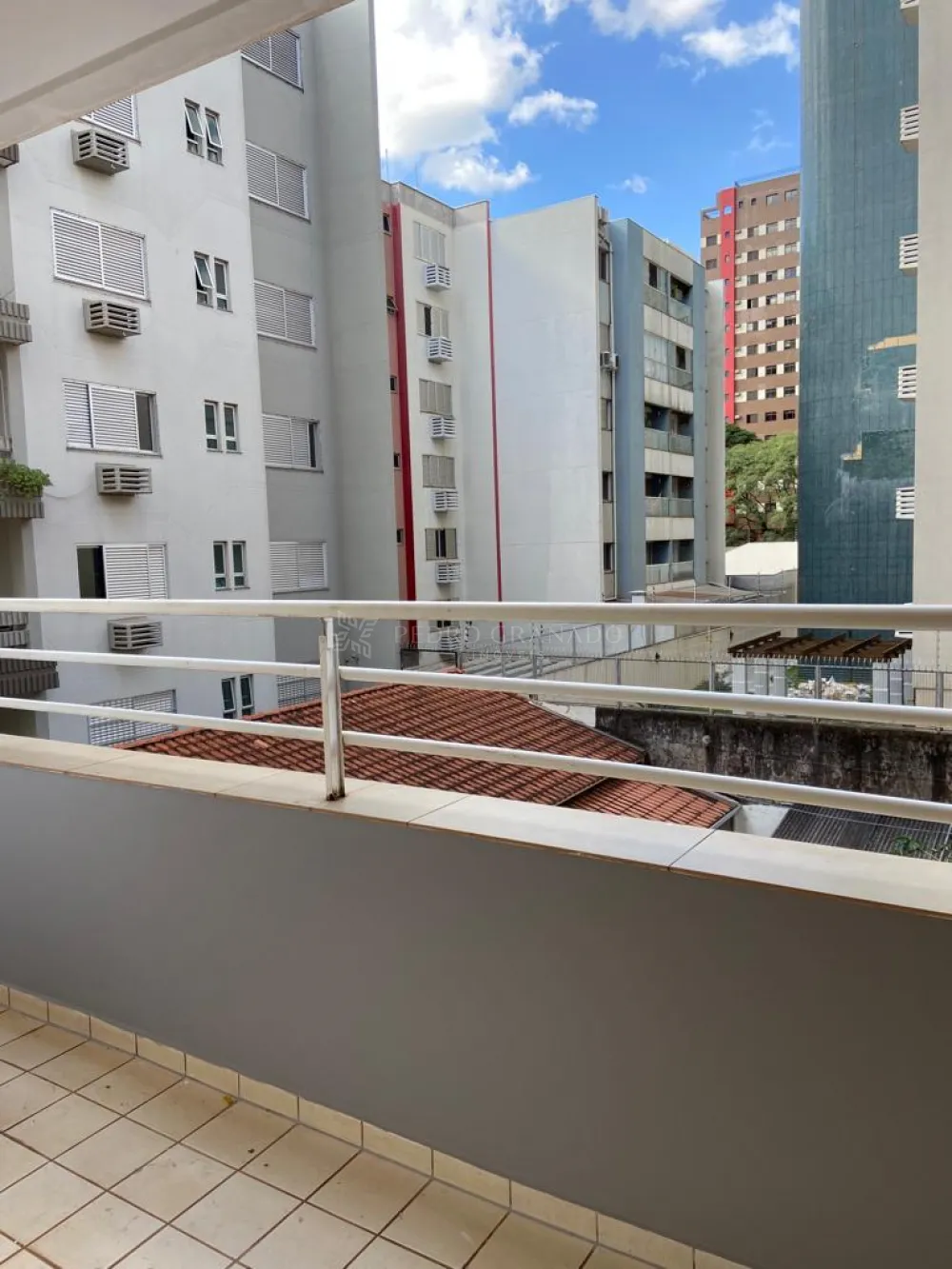 Apartamento para alugar em Zona 07, Maringá — Portal Chave Fácil