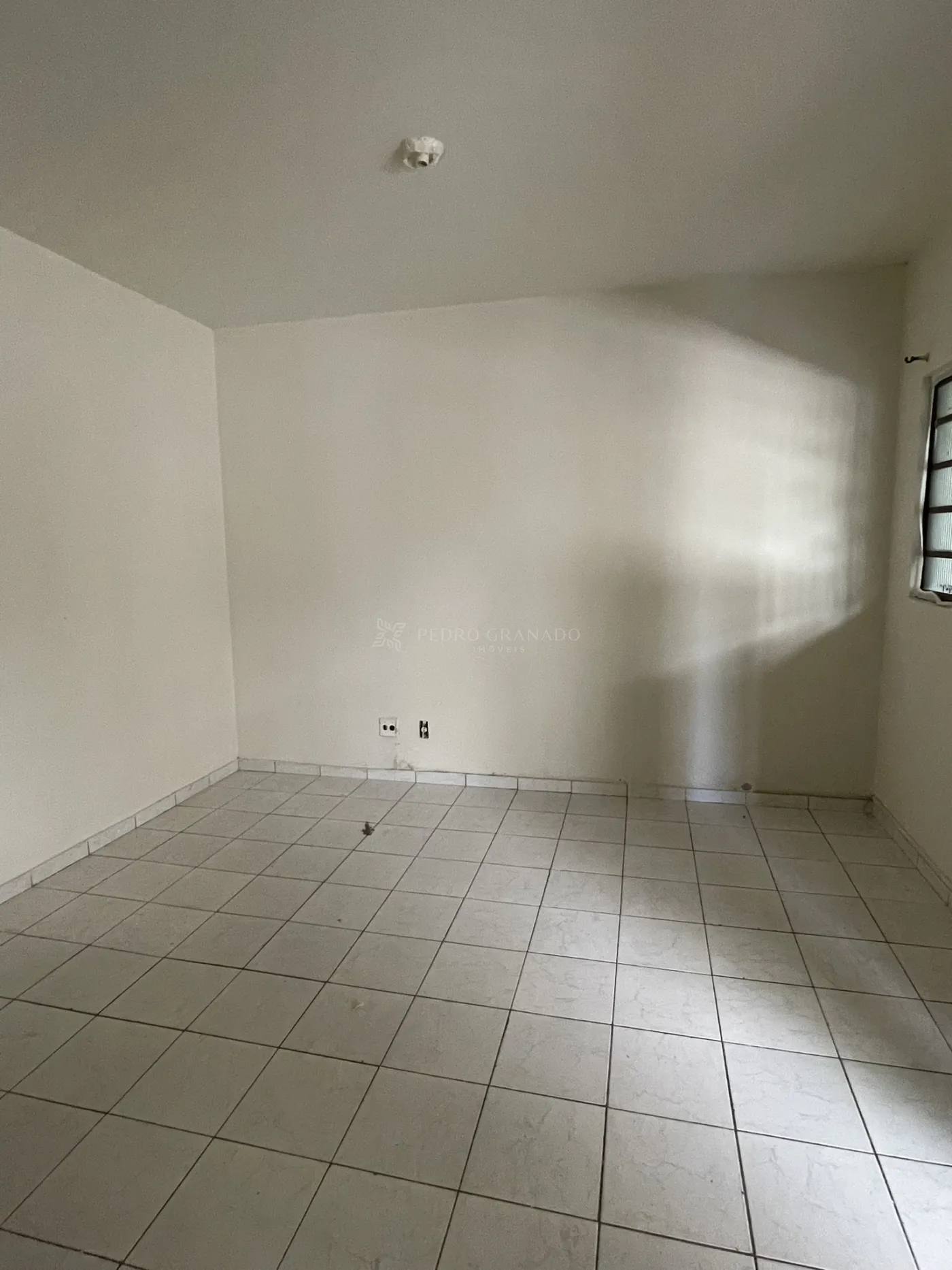 Kitnet para alugar em Zona 07, Maringá — Portal Chave Fácil