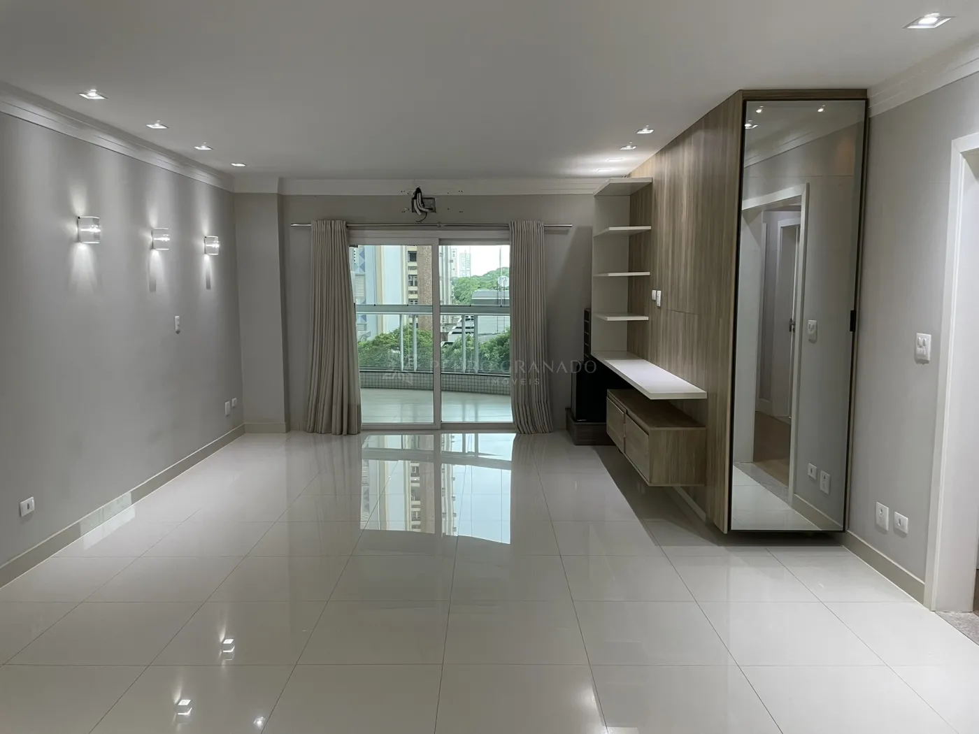 Apartamento para alugar em Zona 01, Maringá — Portal Chave Fácil